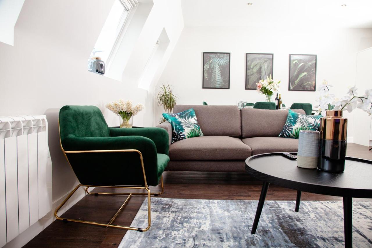 High Life Serviced Apartments - Old Town Свіндон Екстер'єр фото