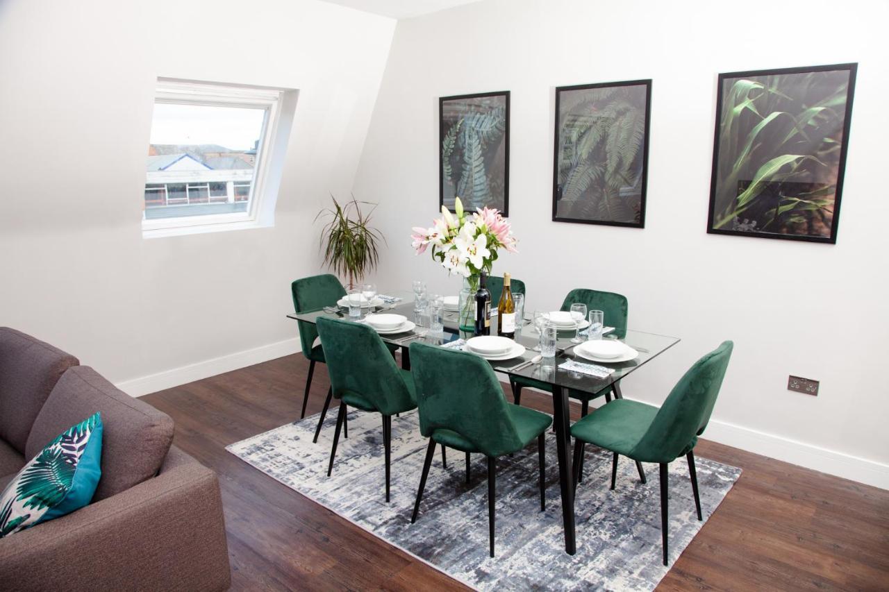 High Life Serviced Apartments - Old Town Свіндон Екстер'єр фото