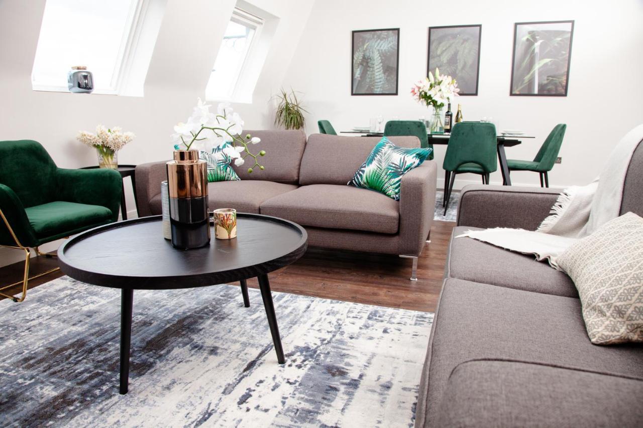 High Life Serviced Apartments - Old Town Свіндон Екстер'єр фото