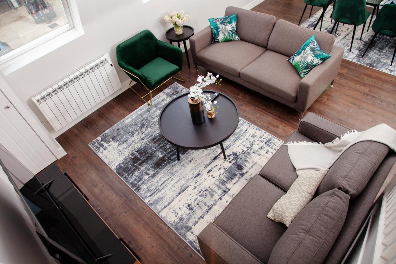 High Life Serviced Apartments - Old Town Свіндон Екстер'єр фото