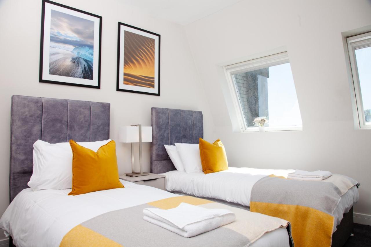 High Life Serviced Apartments - Old Town Свіндон Екстер'єр фото