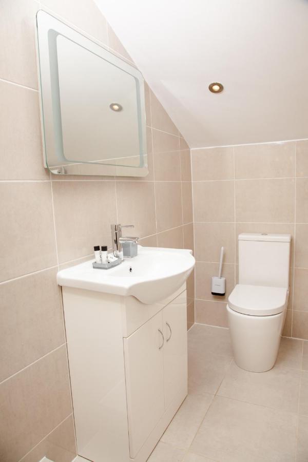 High Life Serviced Apartments - Old Town Свіндон Екстер'єр фото